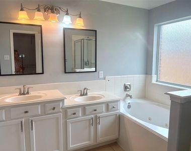 2519 Kildeer Court - Photo Thumbnail 10