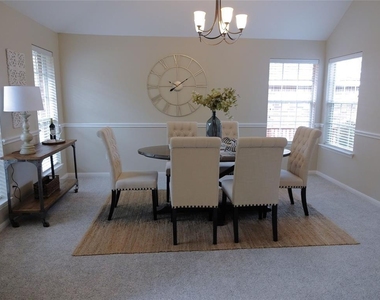 14 Paddock Pines Place - Photo Thumbnail 3