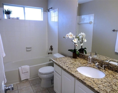 14 Paddock Pines Place - Photo Thumbnail 17
