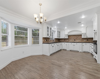 11311 Hazen Street - Photo Thumbnail 8