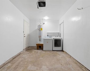 11311 Hazen Street - Photo Thumbnail 12