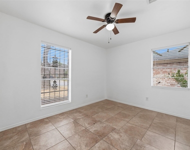 11311 Hazen Street - Photo Thumbnail 17