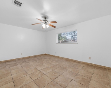 11311 Hazen Street - Photo Thumbnail 13