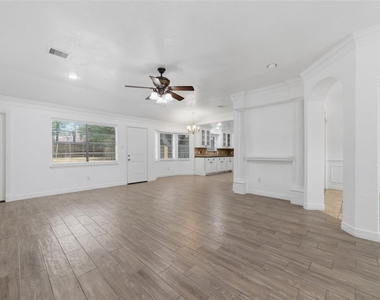 11311 Hazen Street - Photo Thumbnail 5