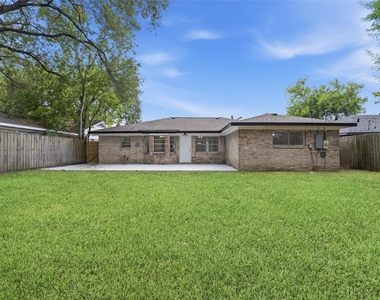 11311 Hazen Street - Photo Thumbnail 20