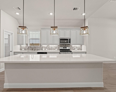 7319 Honey Creek Lane - Photo Thumbnail 4