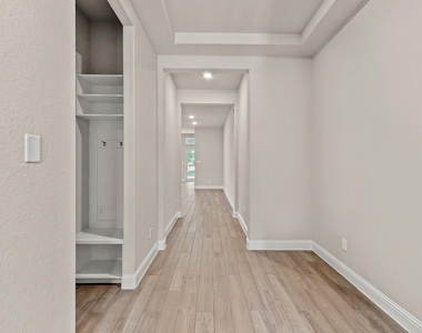 7319 Honey Creek Lane - Photo Thumbnail 2