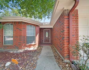 135 Fairwind Trail Drive - Photo Thumbnail 3