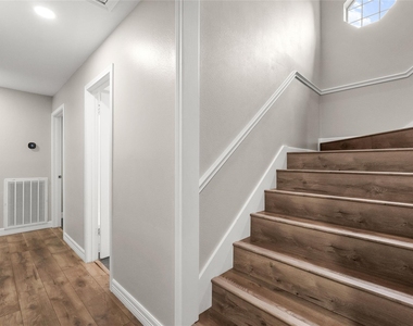 2105 Murfield Drive - Photo Thumbnail 29