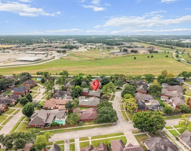 2105 Murfield Drive - Photo Thumbnail 41