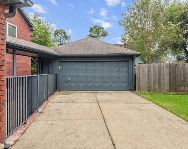 2105 Murfield Drive - Photo Thumbnail 35