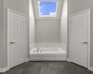 2105 Murfield Drive - Photo Thumbnail 31