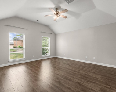 2105 Murfield Drive - Photo Thumbnail 18