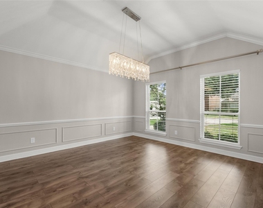 2105 Murfield Drive - Photo Thumbnail 14