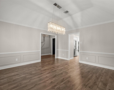 2105 Murfield Drive - Photo Thumbnail 15