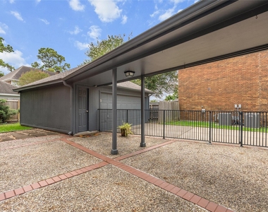 2105 Murfield Drive - Photo Thumbnail 37
