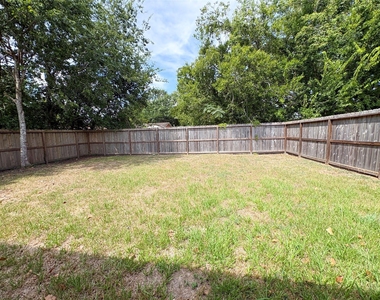 3216 Moore Avenue - Photo Thumbnail 10