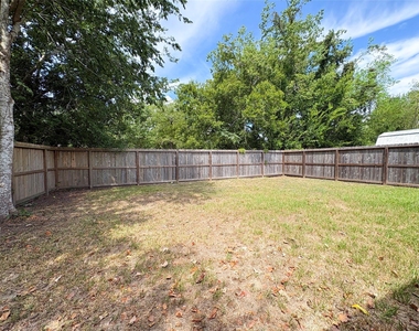 3216 Moore Avenue - Photo Thumbnail 9