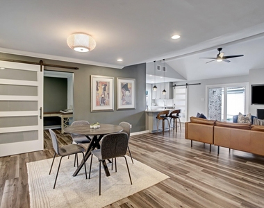 9326 Meadowcroft Drive - Photo Thumbnail 4