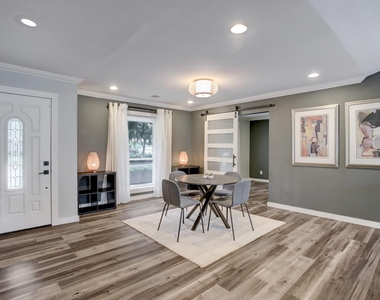 9326 Meadowcroft Drive - Photo Thumbnail 5
