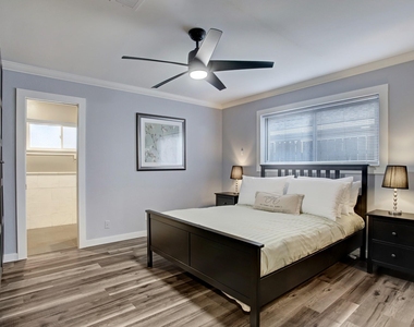 9326 Meadowcroft Drive - Photo Thumbnail 15