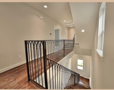 215 Willow Street - Photo Thumbnail 13