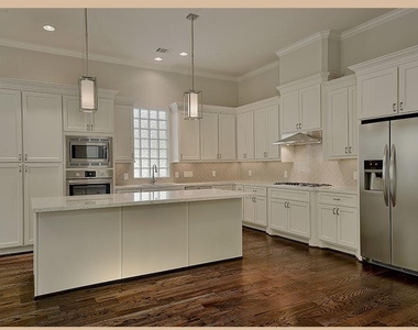 215 Willow Street - Photo Thumbnail 9