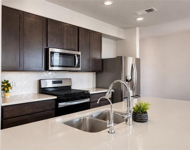 3935 Deledda Drive - Photo Thumbnail 4