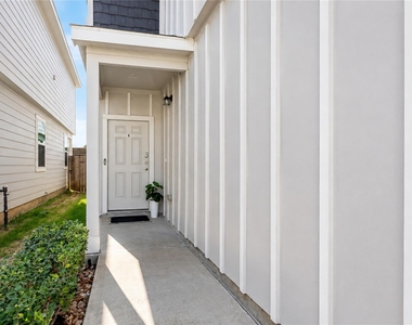 3935 Deledda Drive - Photo Thumbnail 1