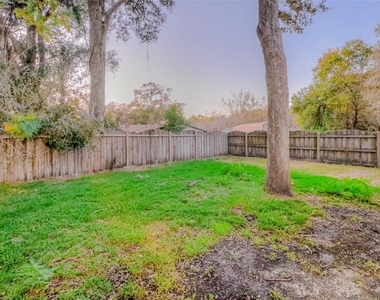 207 Taylor Bay Lane - Photo Thumbnail 1