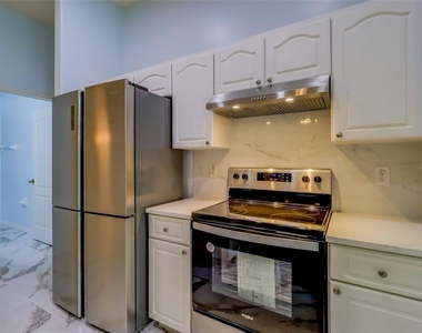 207 Taylor Bay Lane - Photo Thumbnail 21