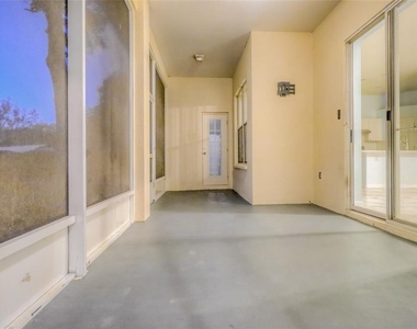 207 Taylor Bay Lane - Photo Thumbnail 7