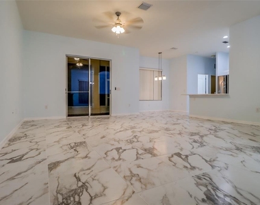 207 Taylor Bay Lane - Photo Thumbnail 11