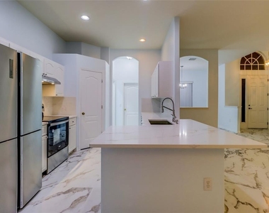 207 Taylor Bay Lane - Photo Thumbnail 24