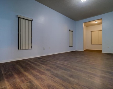 207 Taylor Bay Lane - Photo Thumbnail 26