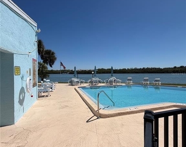 1 Windrush Boulevard - Photo Thumbnail 31