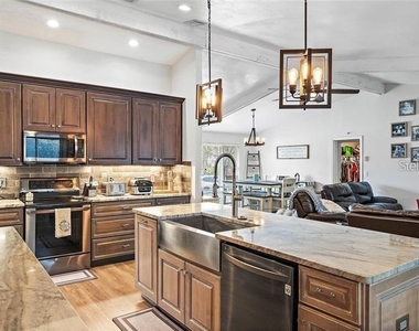 11463 Harborside Circle - Photo Thumbnail 3