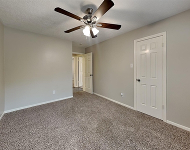 4627 Natural Bridge Drive - Photo Thumbnail 10