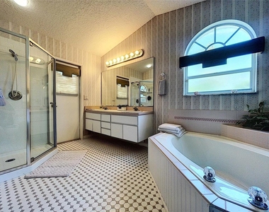9408 New Orleans Drive - Photo Thumbnail 44