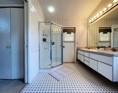 9408 New Orleans Drive - Photo Thumbnail 46