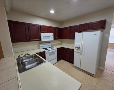 6241 Osprey Lake Circle - Photo Thumbnail 9