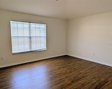 10008 Tranquility Way - Photo Thumbnail 12