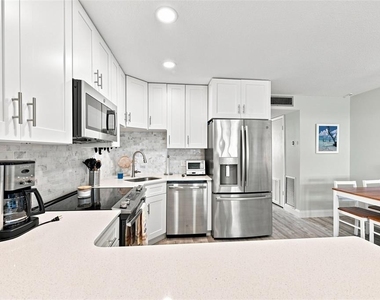 7151 Sunset Way - Photo Thumbnail 10