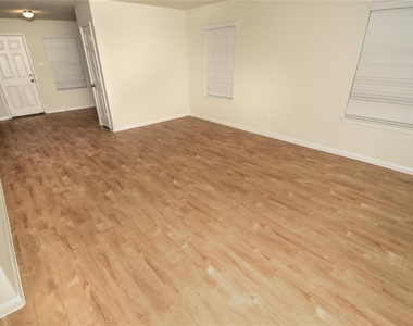 12607 Lady Slipper Road - Photo Thumbnail 5