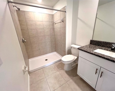 8333 Crescent Oaks Dr - Photo Thumbnail 34