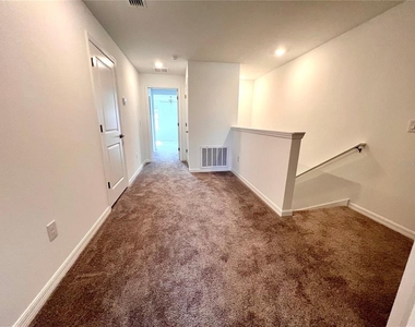 8333 Crescent Oaks Dr - Photo Thumbnail 32