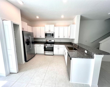 8333 Crescent Oaks Dr - Photo Thumbnail 21