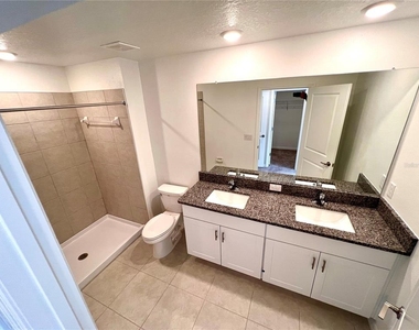 8333 Crescent Oaks Dr - Photo Thumbnail 36