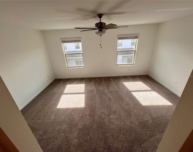 8333 Crescent Oaks Dr - Photo Thumbnail 37