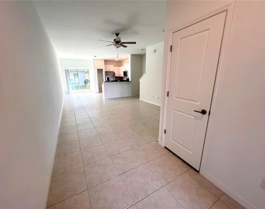 8333 Crescent Oaks Dr - Photo Thumbnail 18